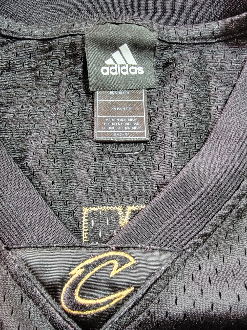RARE ! Adidas CAVS Lebron JAMES #23 Black Gold Jersey - Picture 7 of 16